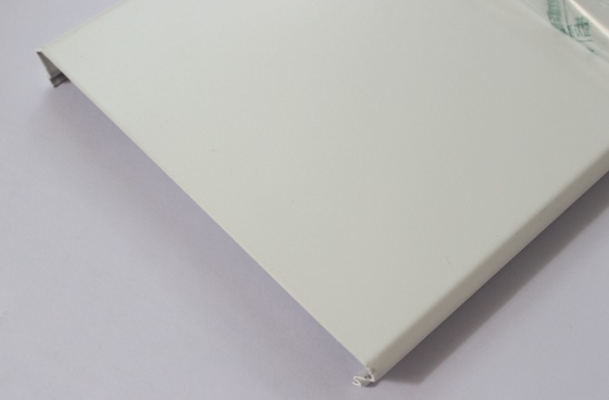 Белое покрытие C300 порошка приостанавливало алюминиевый металл потолка прокладки алюминиевая панель отрезала край