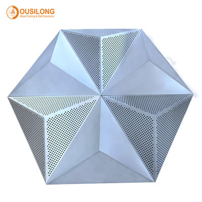 Декоративный отжатый щелчковый зажим в панели металла потолка треугольника 3D акустическим особенным приостанавливанной дизайном