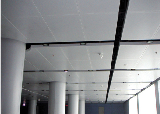 Покрашенный потолок пефорированный квадратом металла декоративный акустический кроет таможню черепицей, ISO 9001