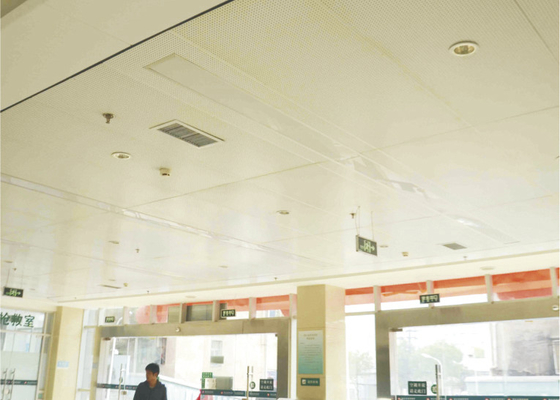Алюминиевый зажим в панели потолка кроет прокалывание черепицей ISO9001 отверстия 0.7mm круглое