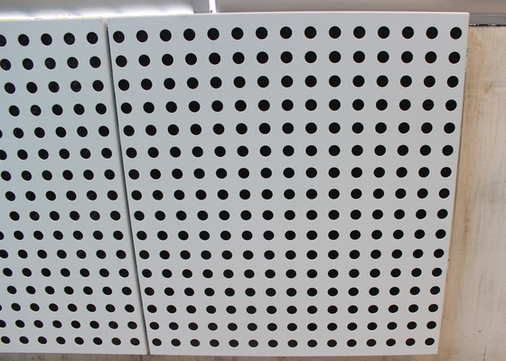 Высокопрочные пефорированные алюминиевые панели стены с затыловкой Accoustical