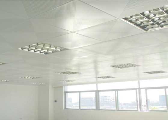 Придайте огнестойкость зеленому зажиму в панелях потолка пефорированных для строительного материала металла, SGS ISO